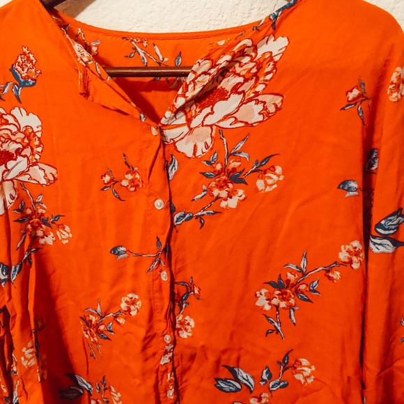 Floral Button Down Blouse - Picture 3 of 3
